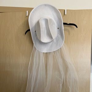 White cowboy Bride hat with veil